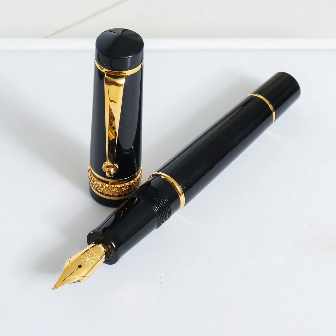 Maiora Alpha Nera Gold Fountain Pen